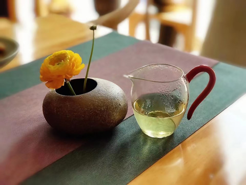 茶香四溢，身心放松——养生影院茶道体验