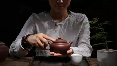 茶香四溢，揭秘茶饮的养生秘诀
